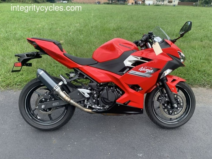 2021 Kawasaki Ninja® 400 ABS Passion Red