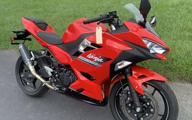 kawasaki ninja red