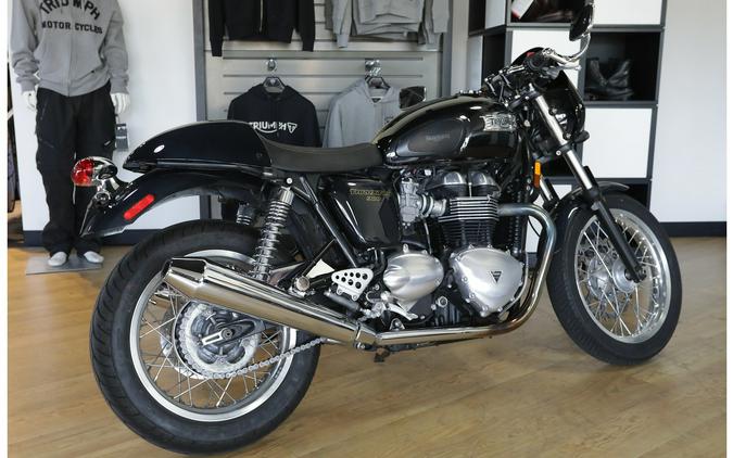 2015 Triumph THRUXTON 900