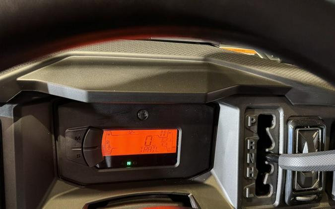 2026 Can-Am Defender Limited HD11