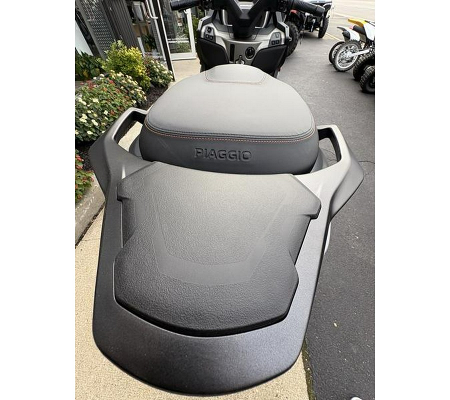 2025 Piaggio #MP3530EX