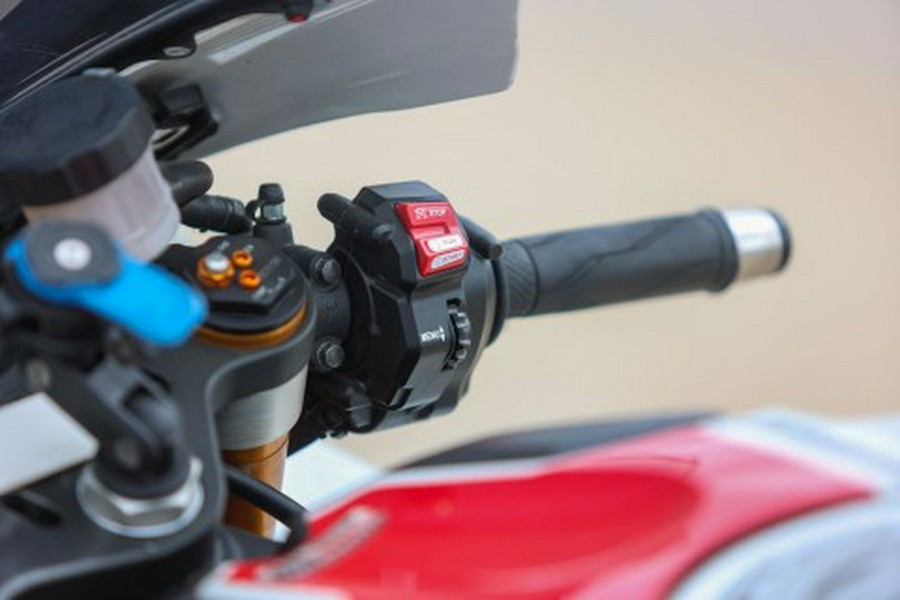 2022 Yamaha YZF-R1 World GP 60th Anniversary Edition