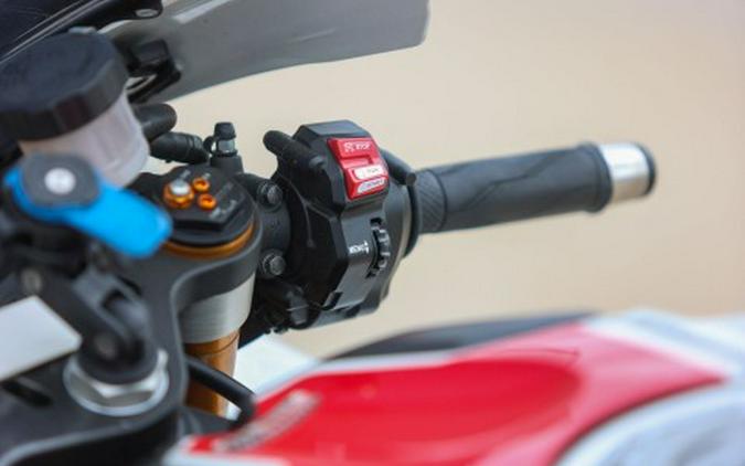 2022 Yamaha YZF-R1 World GP 60th Anniversary Edition