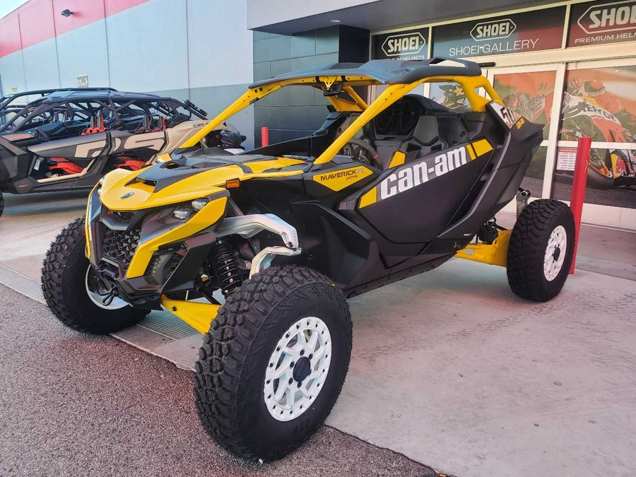 2024 CAN-AM MAVERICK R X RS WITH SMART-SHOX 999T DCT