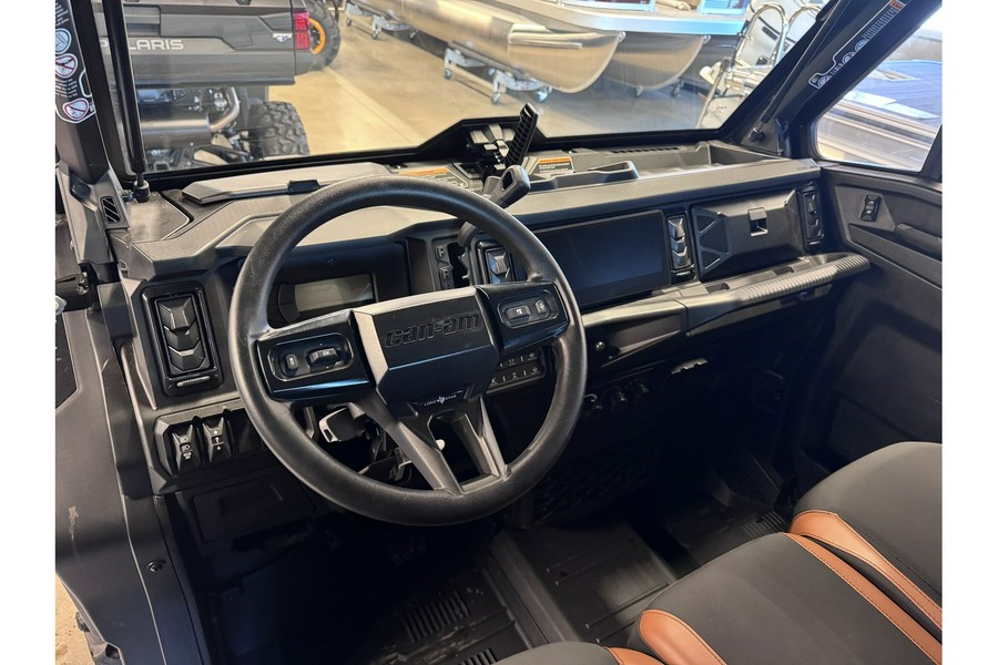 2026 Can-Am Defender MAX Lone Star CAB HD11