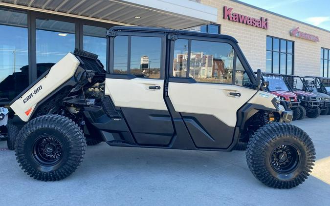 2026 Can-Am® Defender MAX Limited HD11 Desert Tan & Carbon Black