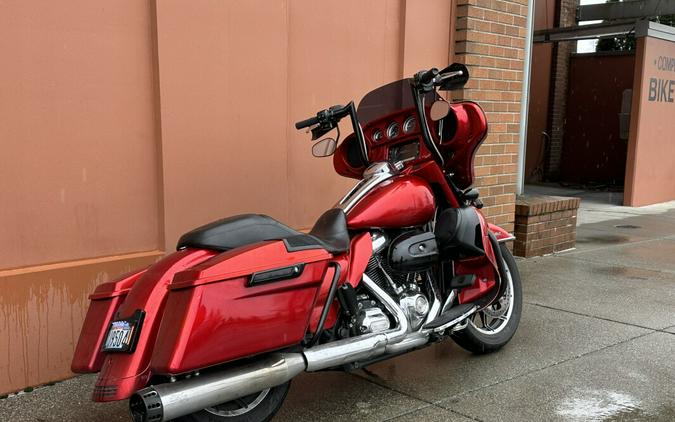 Harley-Davidson® Ultra Limited Low Red