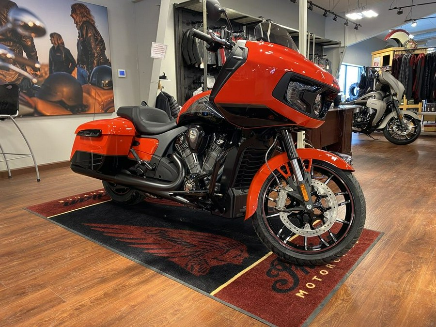 2023 Indian Motorcycle® Challenger® Dark Horse® Indy Red / Black Metallic