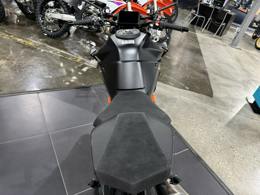 2024 KTM 1390 SUPER DUKE R EVO