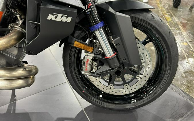 2024 KTM 1390 SUPER DUKE R EVO