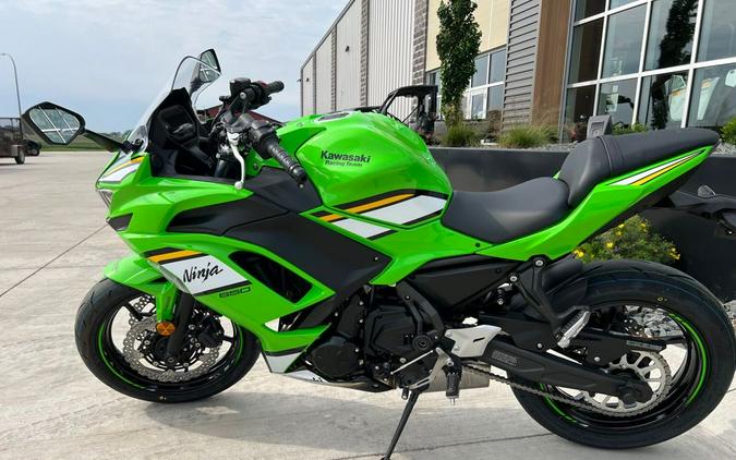 2025 Kawasaki Ninja® 650 KRT ED ABS