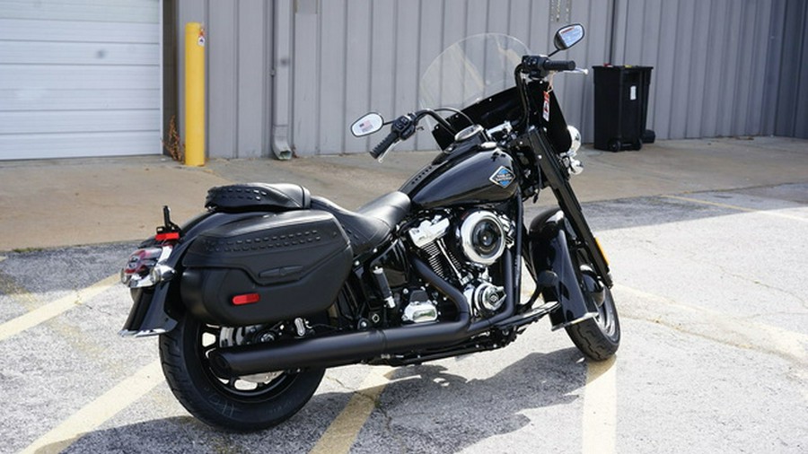 2025 Harley-Davidson Softail FLHC - Heritage Classic