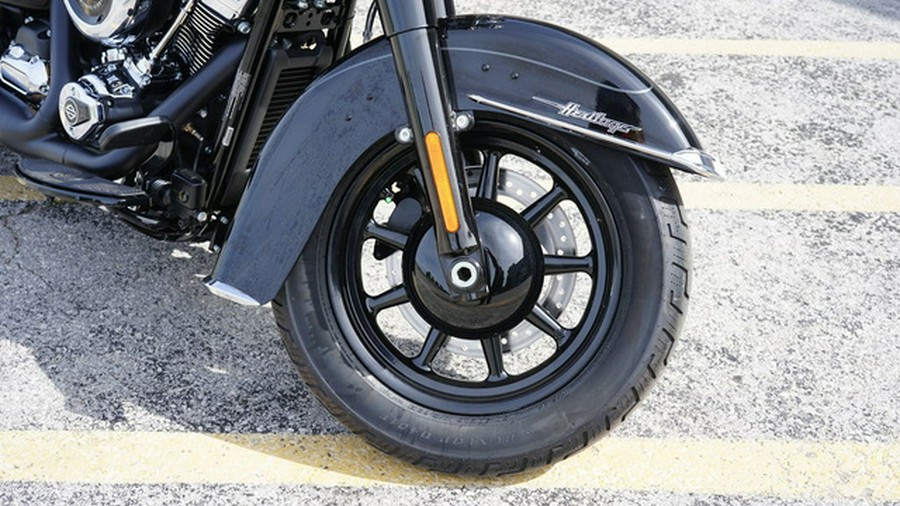 2025 Harley-Davidson Softail FLHC - Heritage Classic