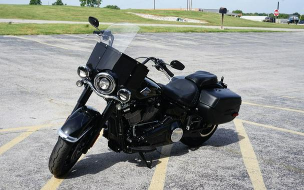 2025 Harley-Davidson Softail FLHC - Heritage Classic