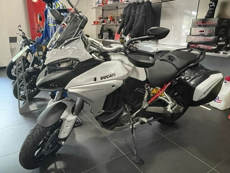 2023 Ducati Multistrada V4S Travel & Radar - White/Alloy Wheel