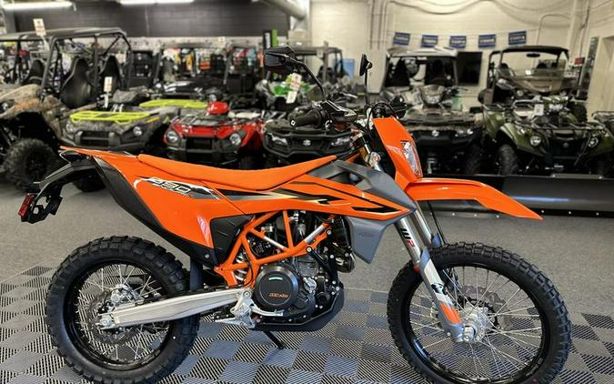 2024 KTM 690 Enduro R