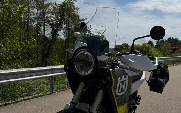 2027 Husqvarna Motorcycles NORDEN 901 EXPEDITION