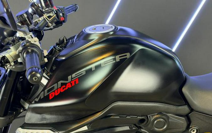 2022 Ducati Monster