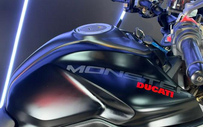 2022 Ducati Monster