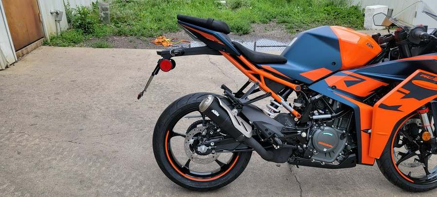 2023 KTM RC 390