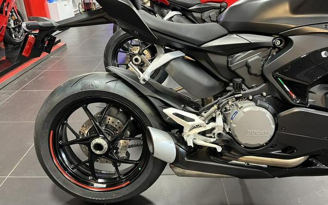 2024 Ducati Panigale V2 Black on Black