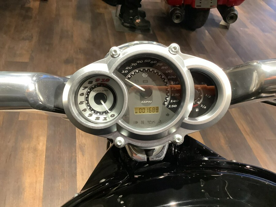 Harley-Davidson® V-Rod Muscle® 2015 VRSCF u572-15 Vivid Black