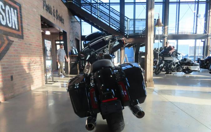 FLHX 2025 Street Glide™