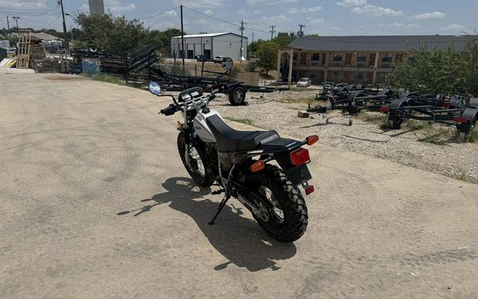 2027 Yamaha TW200