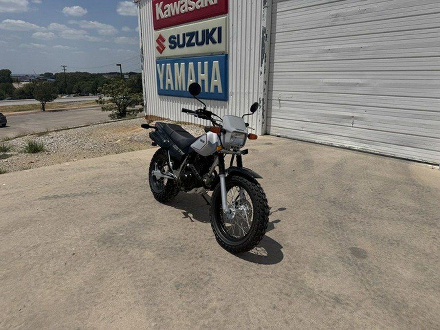 2027 Yamaha TW200