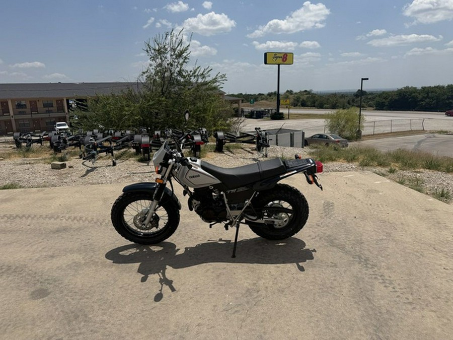2027 Yamaha TW200