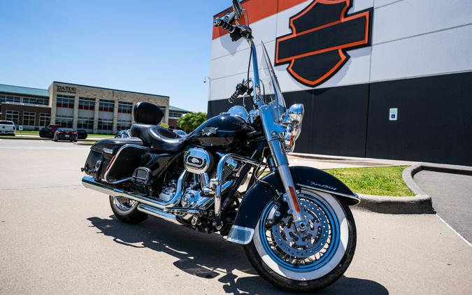 2012 Road King HD FLHRC103 BLACK W/ PINSTRIPE