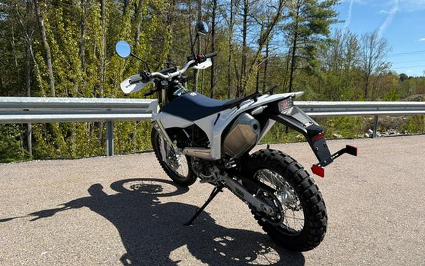 2027 Husqvarna Motorcycles Enduro 701