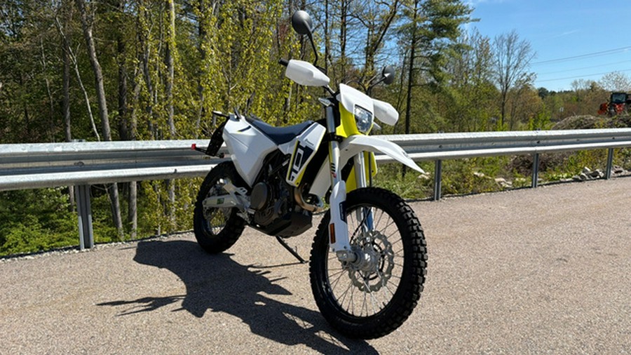 2027 Husqvarna Motorcycles Enduro 701