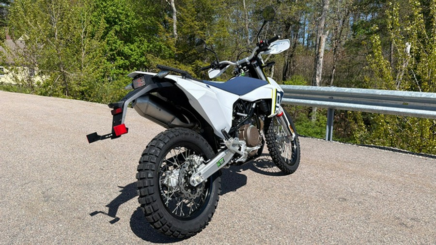 2027 Husqvarna Motorcycles Enduro 701