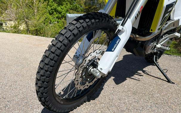 2027 Husqvarna Motorcycles Enduro 701