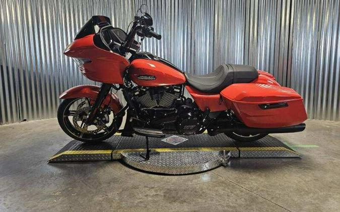 2026 Harley-Davidson Road Glide Blood Orange Black Trim