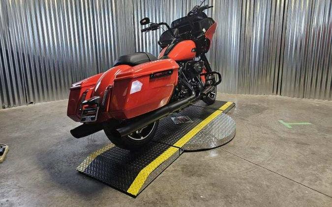 2026 Harley-Davidson Road Glide Blood Orange Black Trim