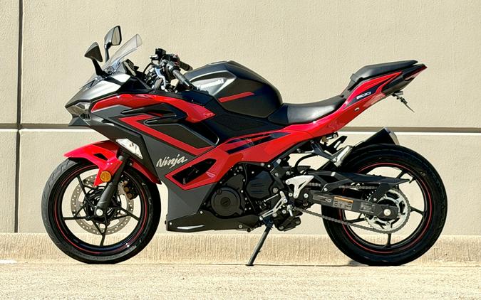 2025 Kawasaki Ninja® 500 ABS