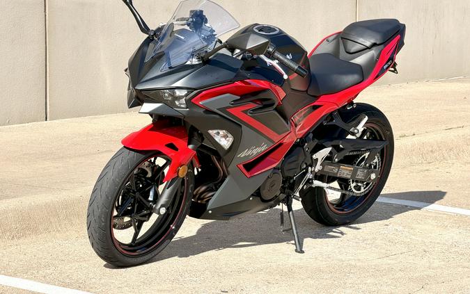 2025 Kawasaki Ninja® 500 ABS