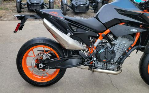 2023 KTM Duke 890 R