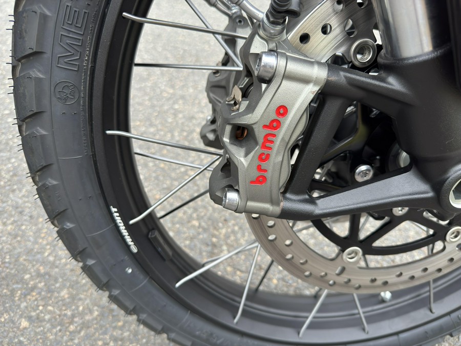 2025 Triumph Scrambler 1200 XE - SAPPHIRE BLACK