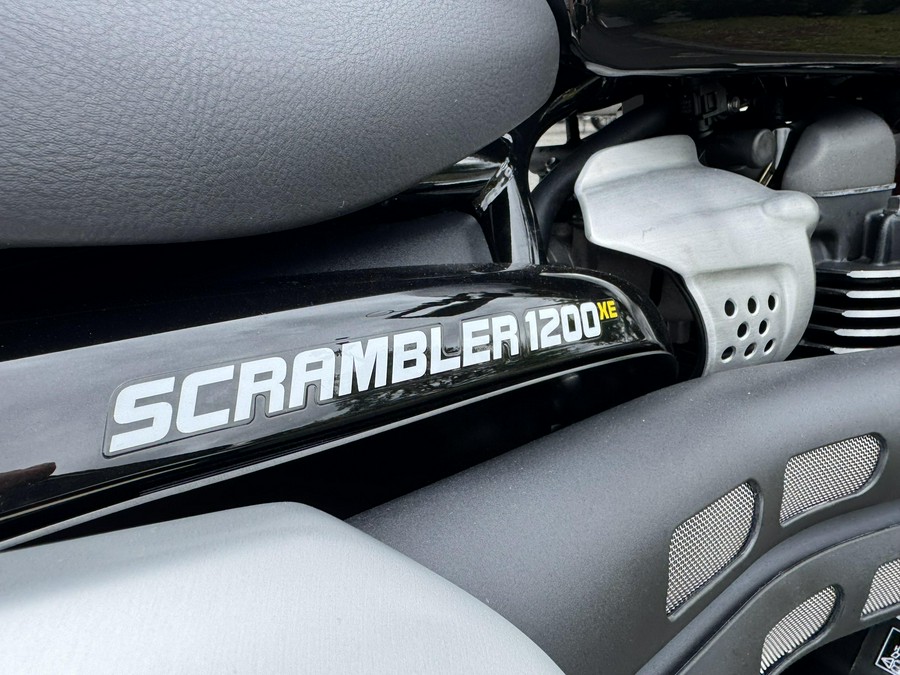 2025 Triumph Scrambler 1200 XE - SAPPHIRE BLACK