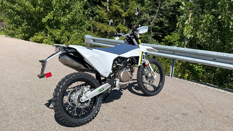 2027 Husqvarna Motorcycles Enduro 701