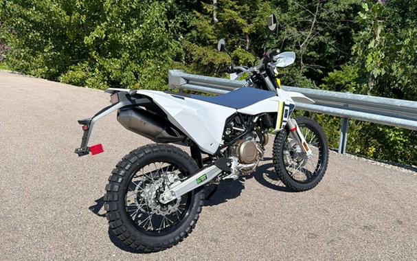 2027 Husqvarna Motorcycles Enduro 701