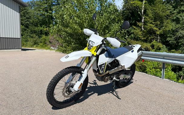 2027 Husqvarna Motorcycles Enduro 701