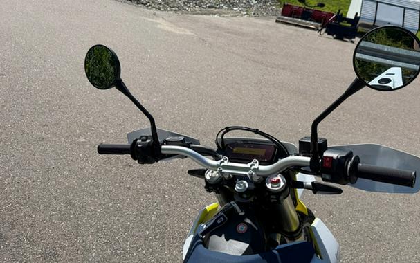 2027 Husqvarna Motorcycles Enduro 701