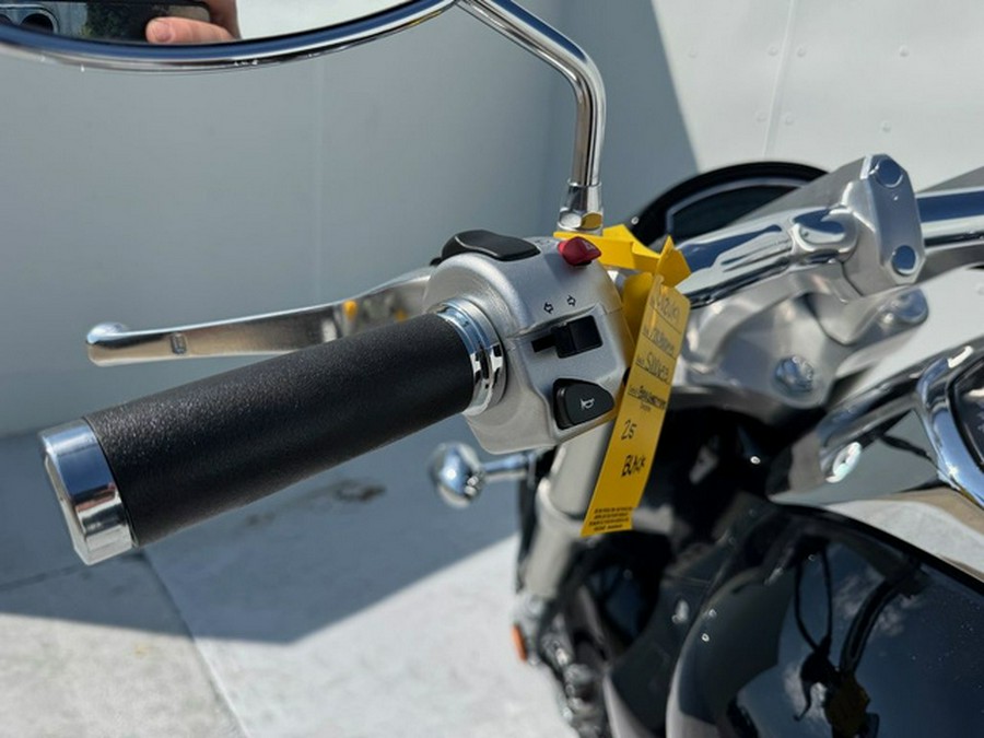 2025 Suzuki Boulevard M109R