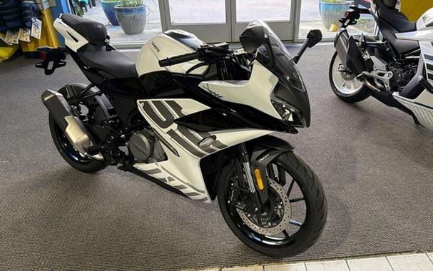 2026 CFMOTO 300 SS NEBULA 300
