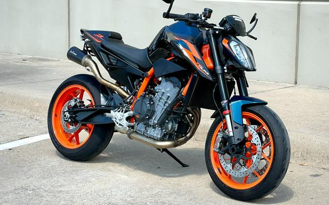 2023 KTM 890 Duke R
