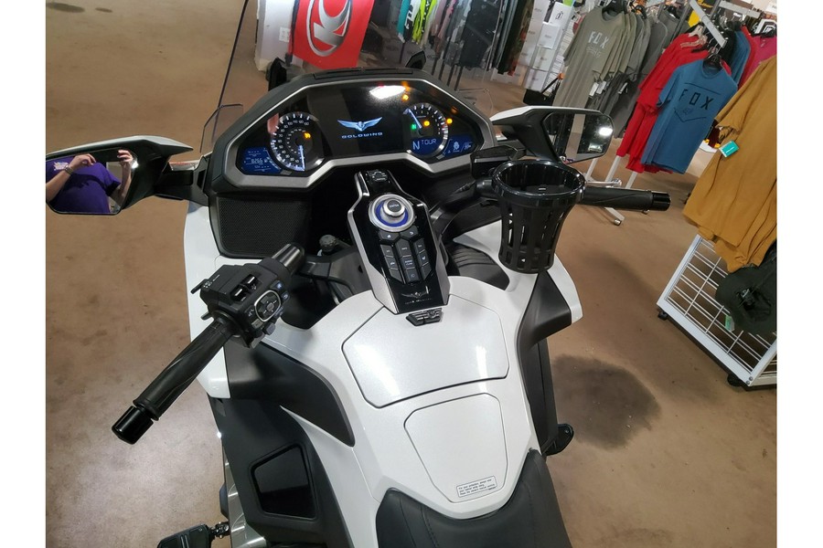 2018 Honda Gold Wing Tour DCT - Pearl White